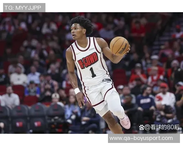 克拉克斯顿再创佳绩29分钟砍下三双14分11板10助助球队赢得胜利 克拉克斯顿再创佳绩29分钟砍下三双14分11板10助助球队赢得胜利